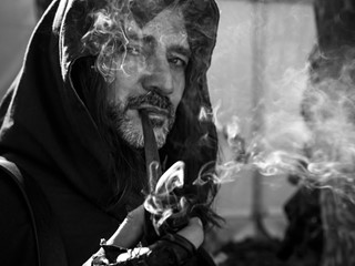 Aragorn che fuma il 